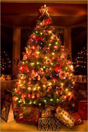 Árvore de Natal decorada - Arteblog