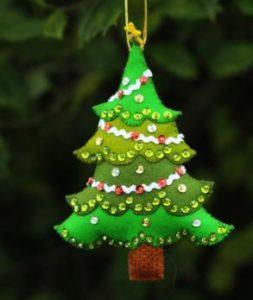 Enfeite de feltro para árvore de Natal – Passo a passo