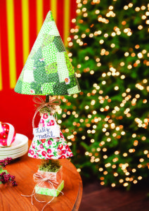Árvore de Natal de isopor e tecido