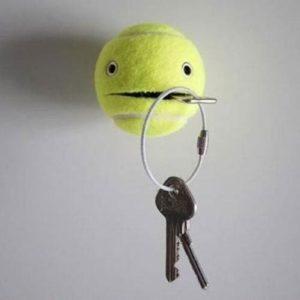 Bola de tênis decorativa